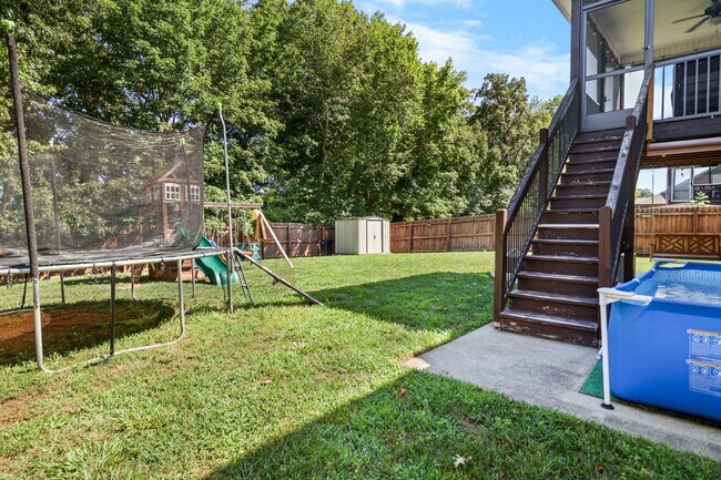 Building Photo - 773 Banister Dr