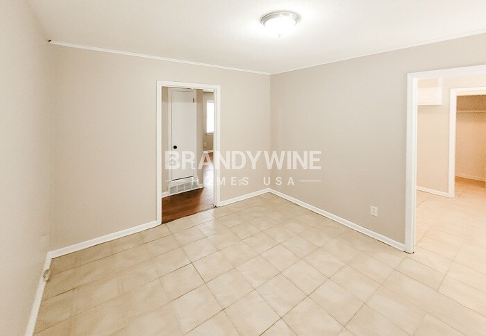 Building Photo - 3319 Shuster Cove
