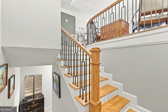 Building Photo - 3334 Peachtree Rd NE