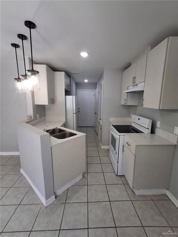 Building Photo - 14 Multi National