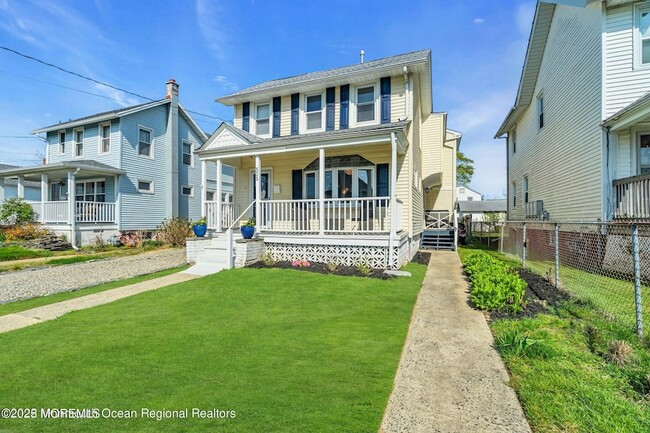 Building Photo - 505 West St