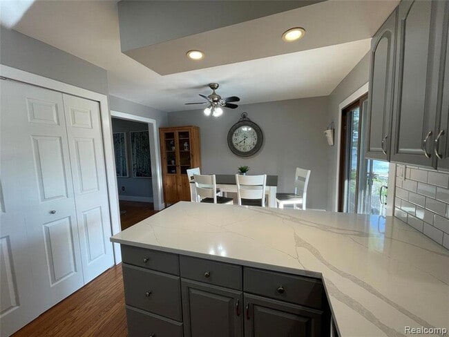 Building Photo - 1253 Bamford St