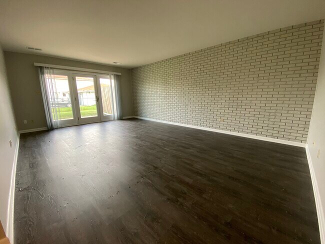 Building Photo - 149 Juniper Drive