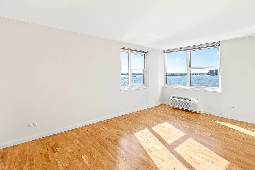 Building Photo - 2 S End Ave