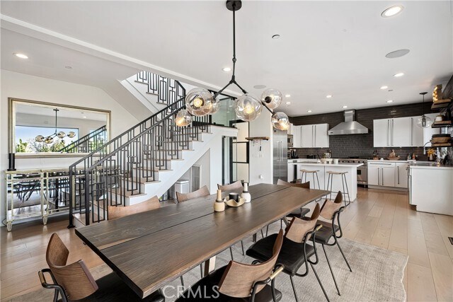 Building Photo - 3642 Alta Mesa Dr