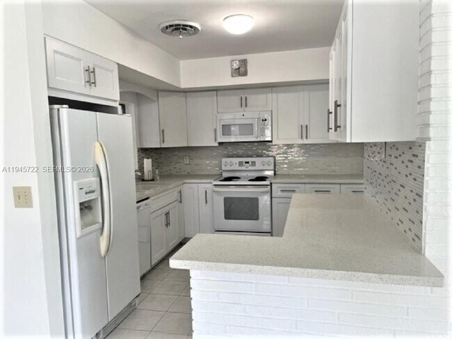 Building Photo - 1807 N 40th Ave