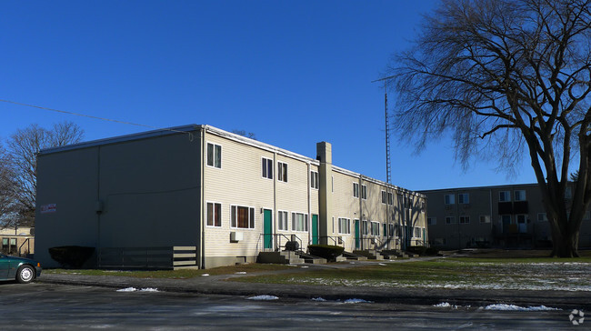 Building Photo - St. Martin's Townhomes