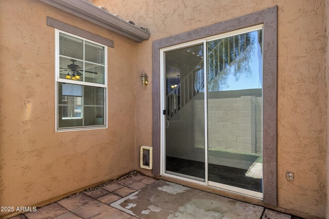 Building Photo - 10132 E Isleta Ave