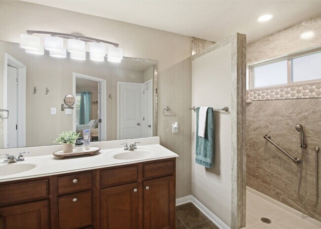 Building Photo - Dual Primary Suites, Screened Porch, and Office in Highland Grove