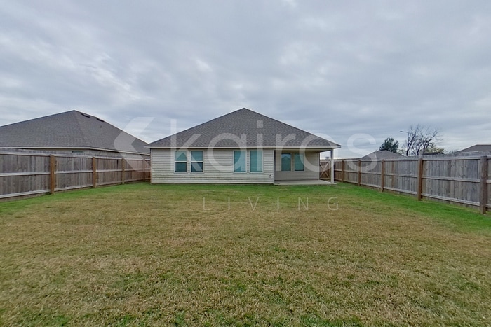 Building Photo - 401 Mango Dr