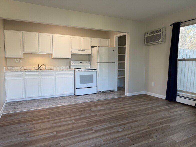 Building Photo - 8050 Niwot Rd