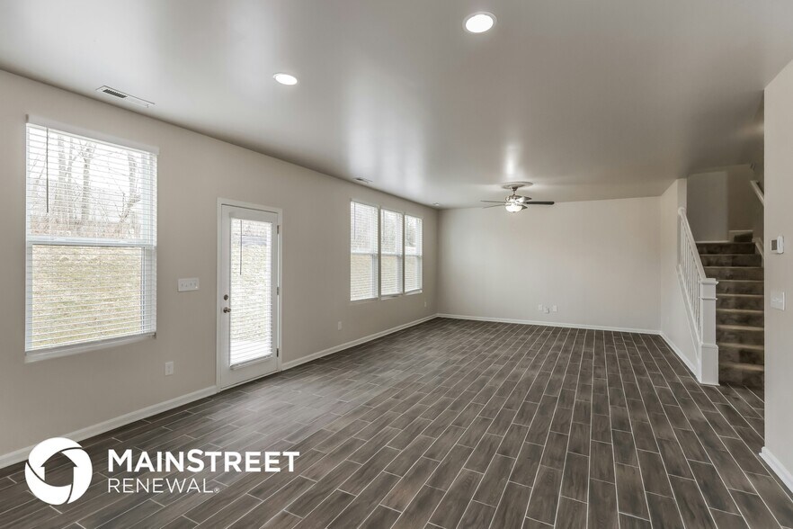 Building Photo - 16991 Green Crest Ln