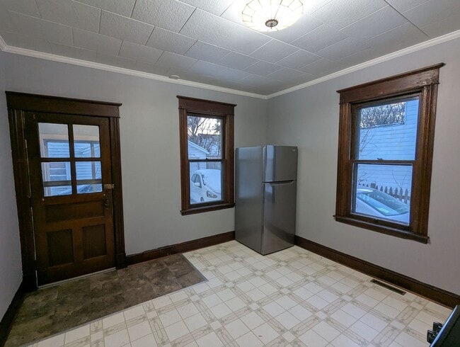 Building Photo - 60 McElwain Ave