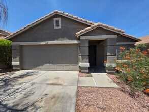 Building Photo - 4 Bedroom 2 Bath- Litchfield Park