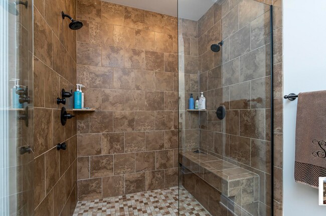 Building Photo - Beautiful Beaumont townhome – $3,000/Month