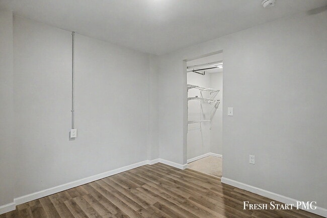 Building Photo - 1266 Clark St