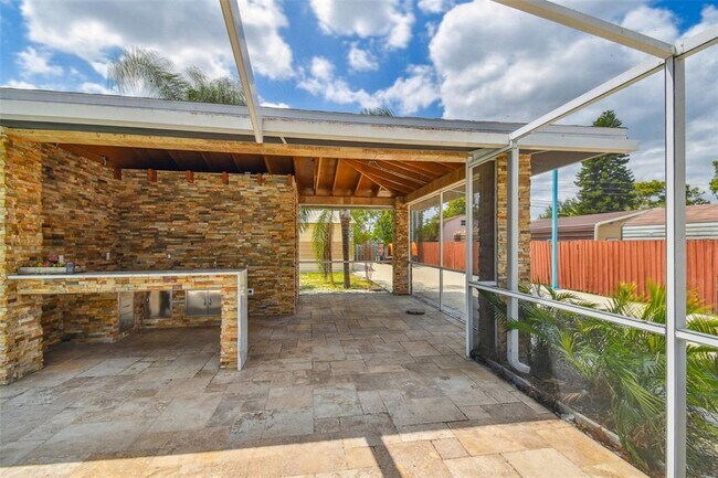 Building Photo - 1302 Brandonwood Dr