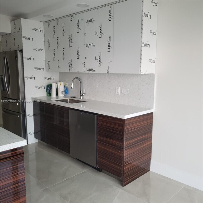 Building Photo - 1201 S Ocean Dr