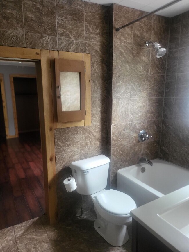 Building Photo - 93 West St