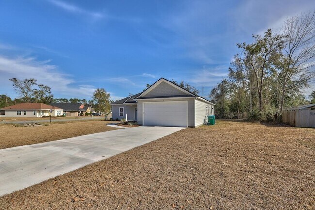 Building Photo - 43 Saralan Gdn Dr