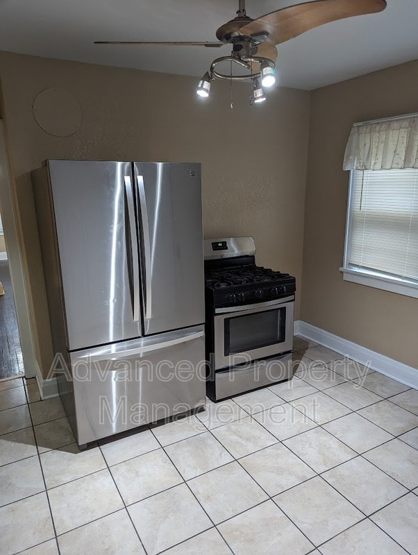 Building Photo - 3941 N 24th Pl