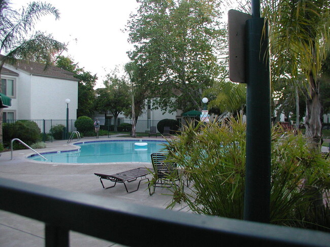 Building Photo - Rancho Mission Villas, 1 Bedroom, 1 Bath, ...