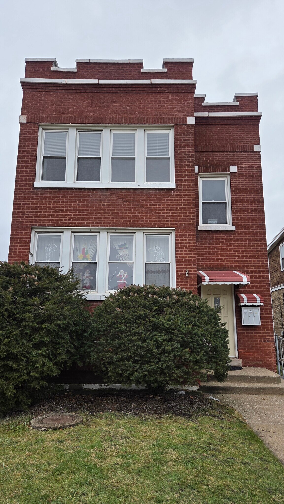 Building Photo - 2446 N Rutherford Ave