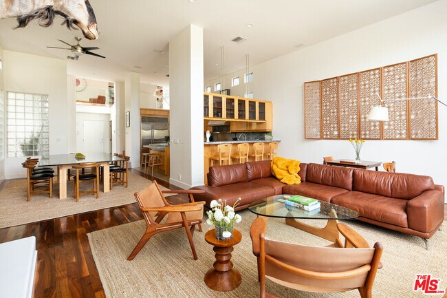 Building Photo - 2217 Grand Canal