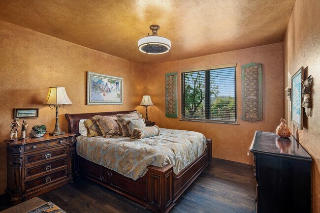 Building Photo - 6200 E Cielo Run N