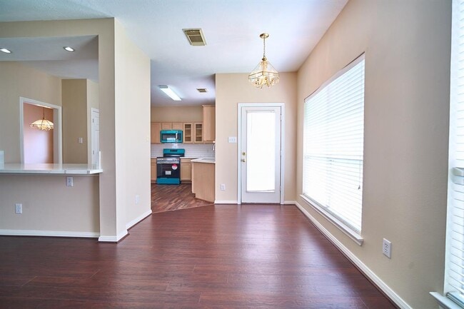 Building Photo - 9111 Winkbow Dr
