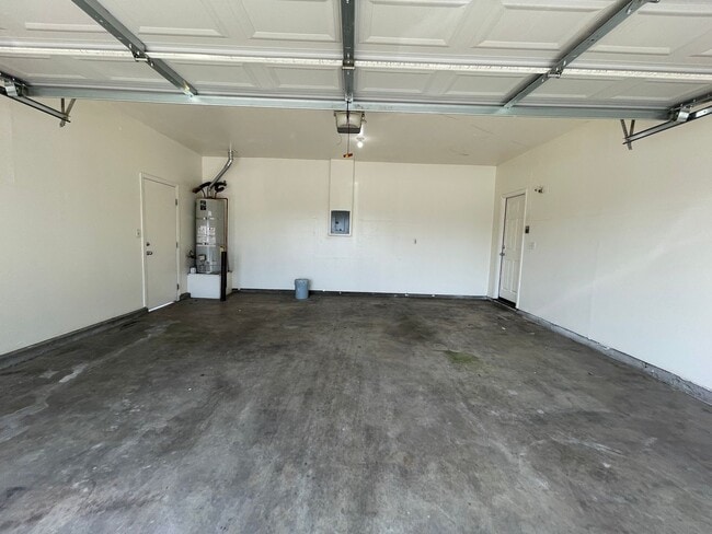 Building Photo - 3976 Anastasia Ln