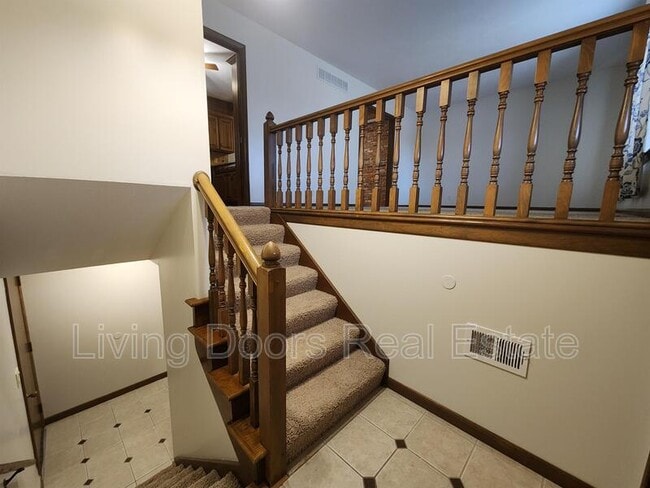 Building Photo - 7821 Trendwood Dr