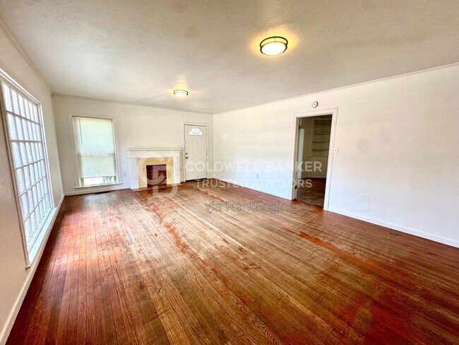 Building Photo - 1602 Avenue X Ave