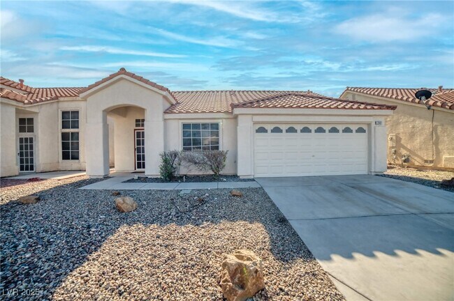 Primary Photo - 2542 N Grand Basin Dr