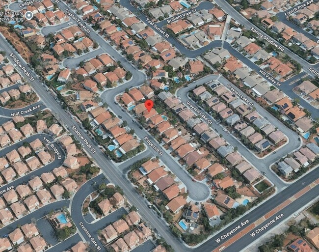 Building Photo - Stunning Five Bedroom home in Shadow Hills.