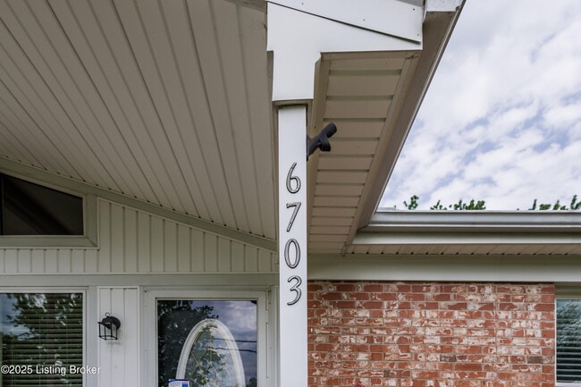Building Photo - 6703 El Rancho Rd