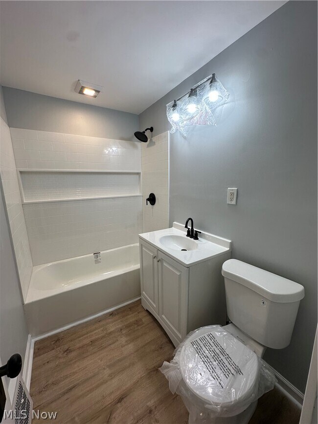 Building Photo - 18413 Waterbury Ave