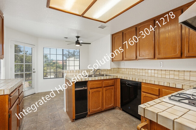 Building Photo - 3841 Violet Glen