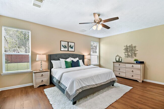 Building Photo - Beautifully Updated Home in Sugar Land’s S...