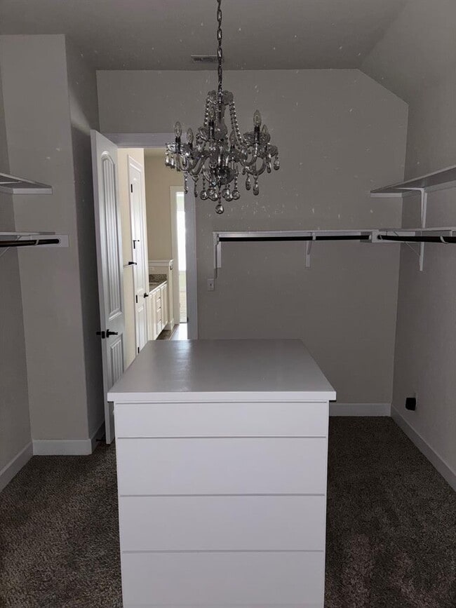 Building Photo - 509 Fair Oaks Dr