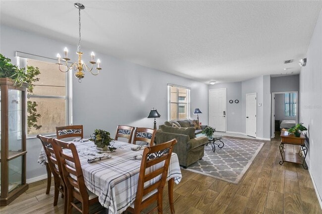 Building Photo - 217 Sand Ridge Dr