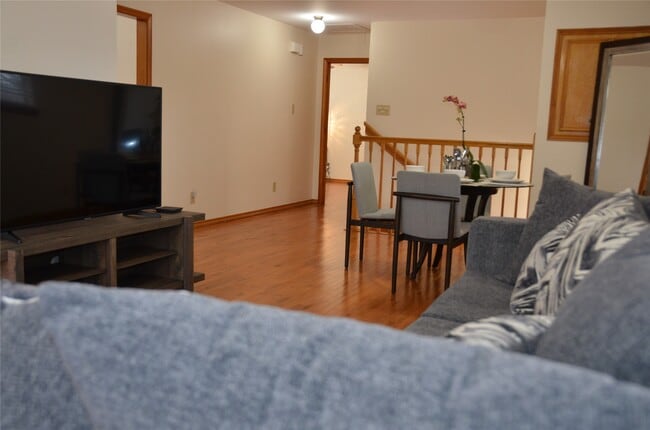 Building Photo - 6507 Morningside Dr