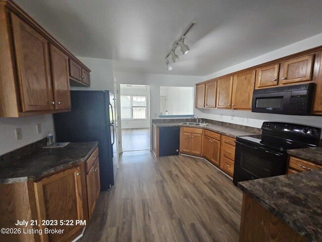 Building Photo - 3802 Falcon Crest Dr