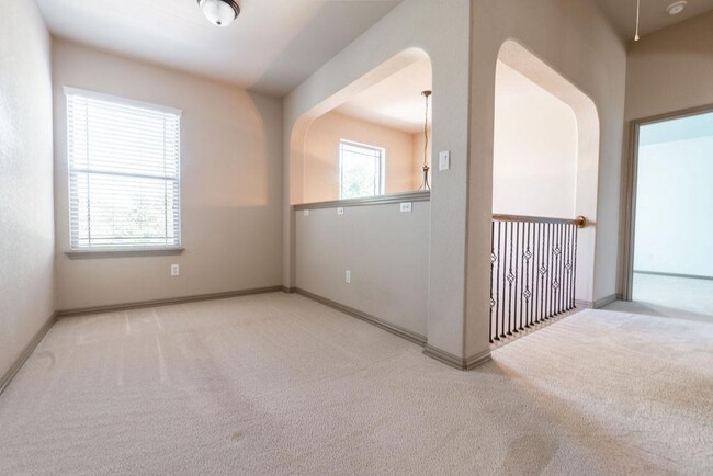 Building Photo - 1509 Greenside Dr
