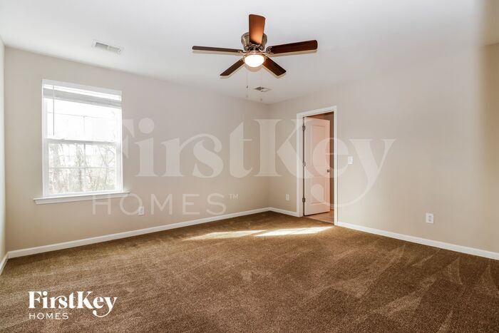 Building Photo - 569 Merrywood Dr