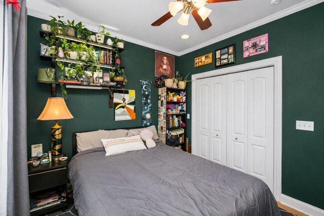 Building Photo - 5138 N Winchester Ave