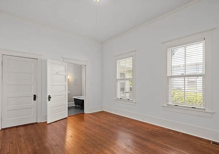 Main Bedroom - 1904 Wolcott Ave