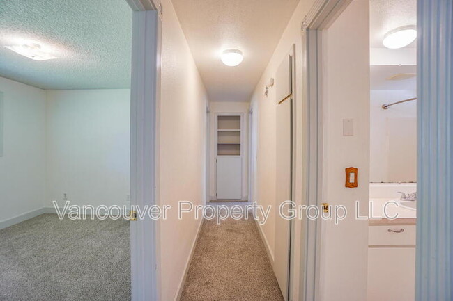 Building Photo - 7104 Louisiana Dr