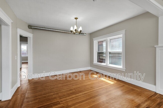 Building Photo - 79 Saranac Ave