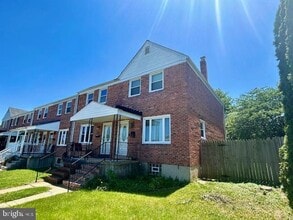 Building Photo - 1263 Brewster St